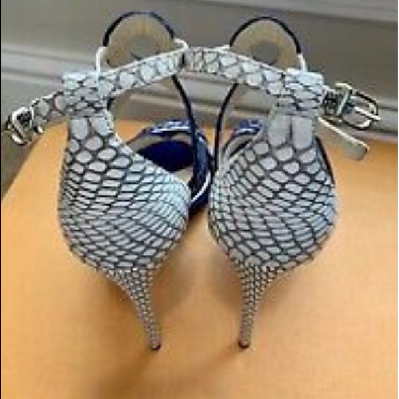 Alexandre Birman sandal fits 8.5/38.5 comfortably - Picture 5 of 5